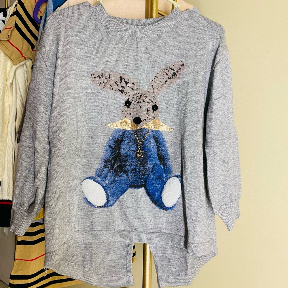 Very comfortable and light bunny sweater